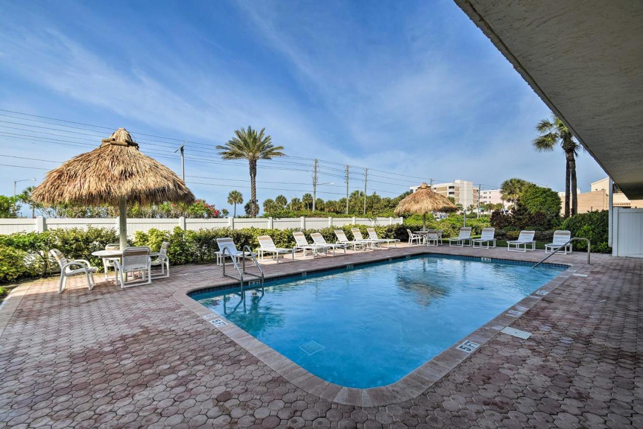 Coastal Condo With Balcony Walk To Madeira Beach! St. Pete Beach Esterno foto