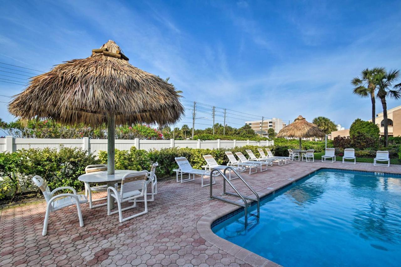 Coastal Condo With Balcony Walk To Madeira Beach! St. Pete Beach Esterno foto